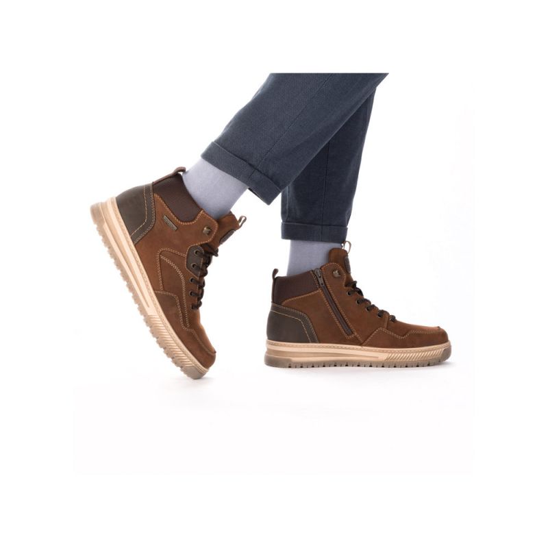 Bottine plate camel arrière marron semelle blanche + lacet Rieker