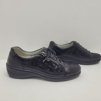 Chaussure noire imprimé sur le côté zip et lacet Waldläufer