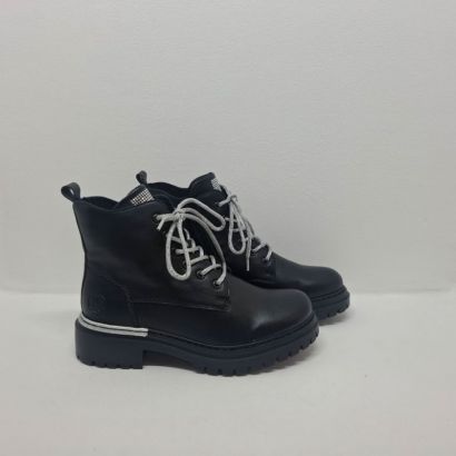 Bottine noire semelle épaisse avec lacet et languette argent Rieker