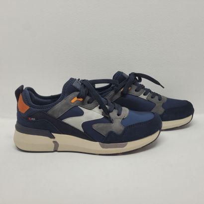 Basket noire, bleu, grise et blanche arrière orange Rieker