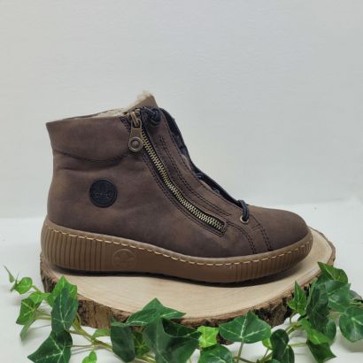 Bottine plate marron semelle camel avec patch zip et lacet Rieker