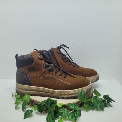 Bottine plate camel arrière marron semelle blanche + lacet Rieker