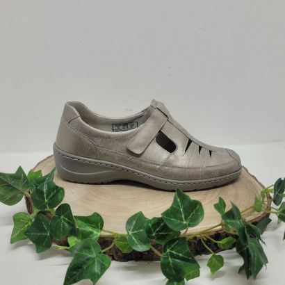 Sandale compensée dorée avec un velcro Waldläufer