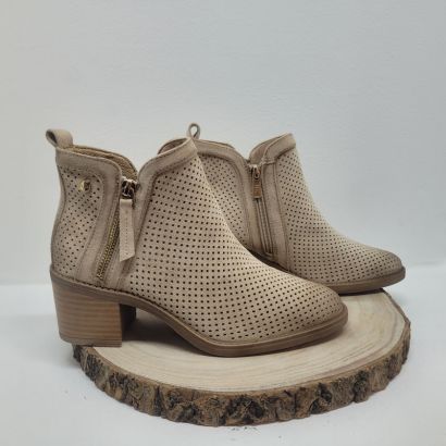 Bottine a talon beige avec un zip XTI