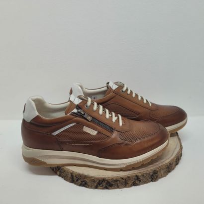 Basket marron zip semelle blanche renfort blanc Fluchos