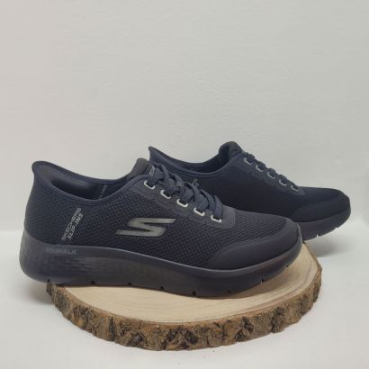 Basket noire avec semelle noire + logo gris Skechers
