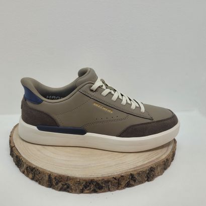 Basket plate taupe bout noir + semelle blanche Skechers