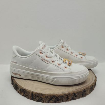 Basket plate blanche en toile Skechers