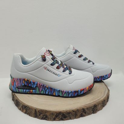 Basket blanche compensée semelle multicolore effet tag + lacet fantaisie Skechers