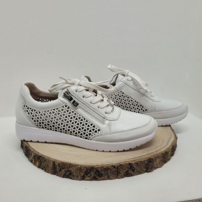 Basket plate blanche avec dentelle et zip Caprice 