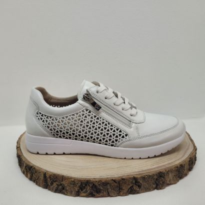 Basket plate blanche avec dentelle et zip Caprice 