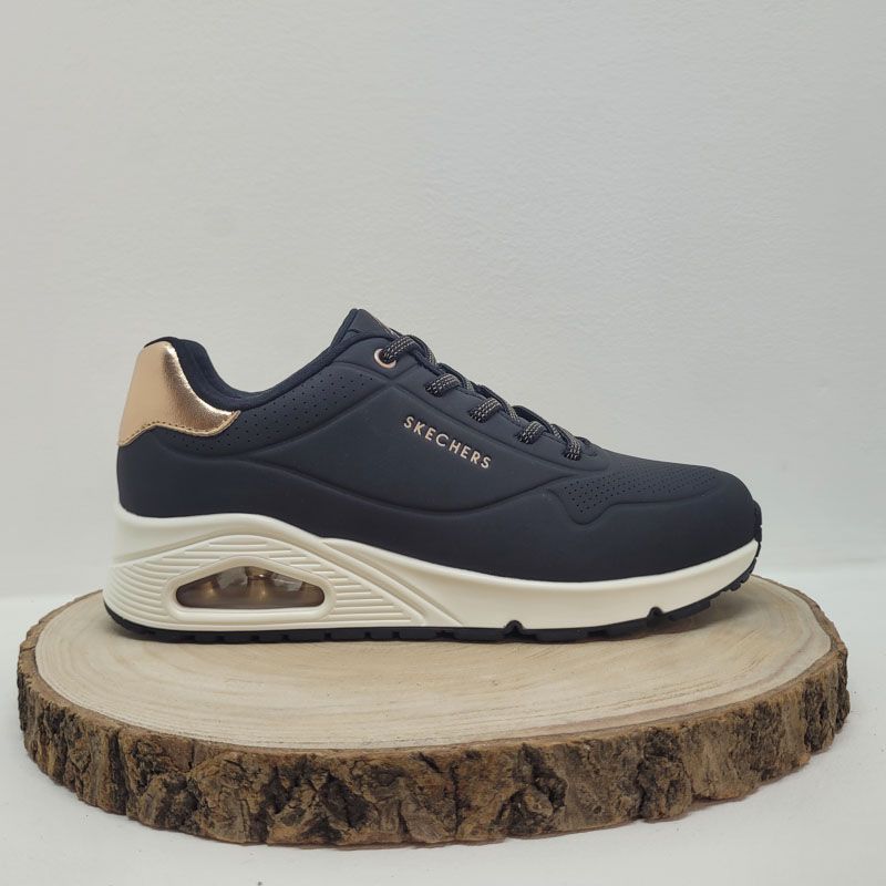 Basket noire compensée semelle blanche arrière bronze Skechers