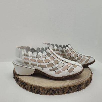 Nu-pieds compensé fermé blanc et rose Rieker