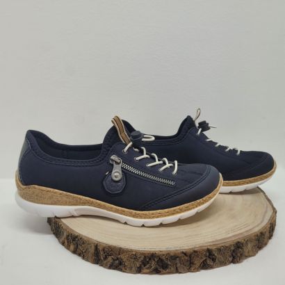 Basket Bleu marine à lacets et tirette avec semelle brune et blanche Rieker