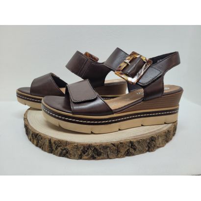 nu -pied compensé marron avec deux velcros boucle léopard