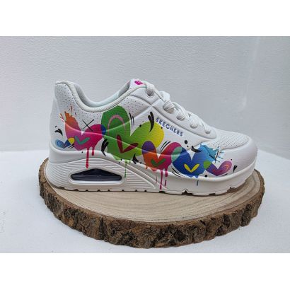 Basket blanche compensée avec coeurs multicolores Skechers