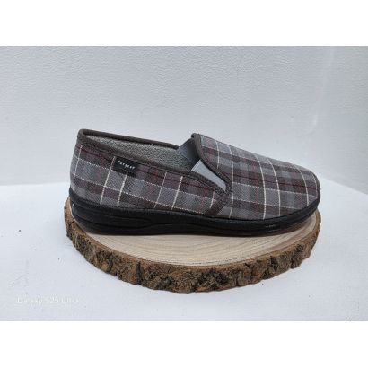 Pantoufle avec élastiques carreaux gris Fargeot