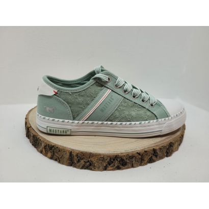 Basket plate verte claire avec fantaisie Mustang