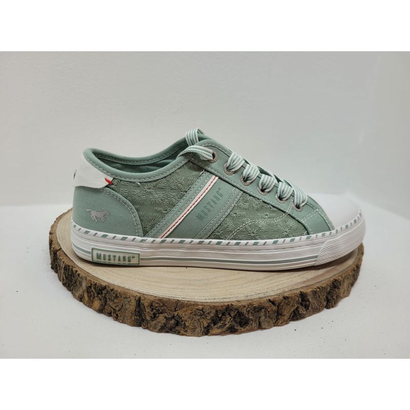 Basket plate verte claire avec fantaisie Mustang