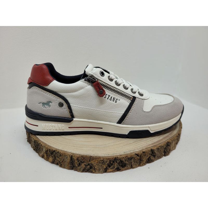 Basket plate blanche avec zip et détail rouge Mustang