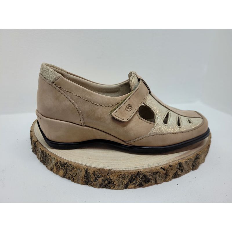 Sandale beige compensée Suave