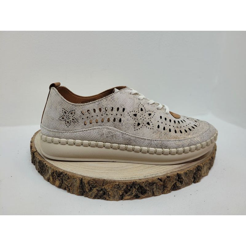 Basket plate beige perforé fleur reflet doré Suave