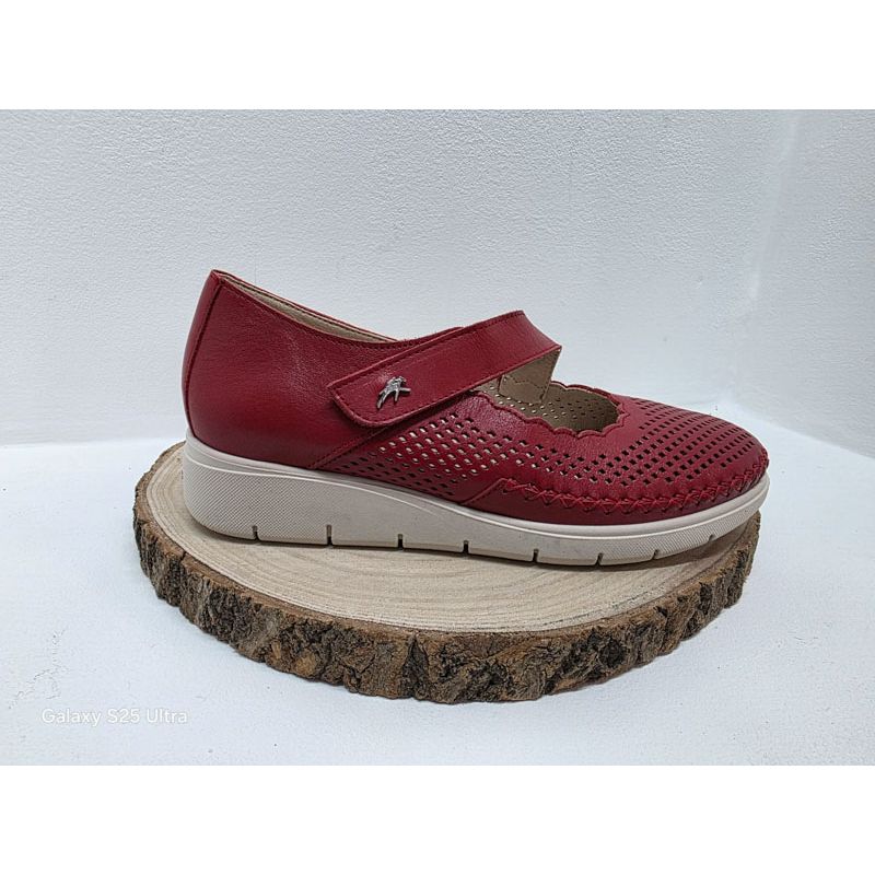 ballerine compensé rouge perforée avec un velcro Fluchos