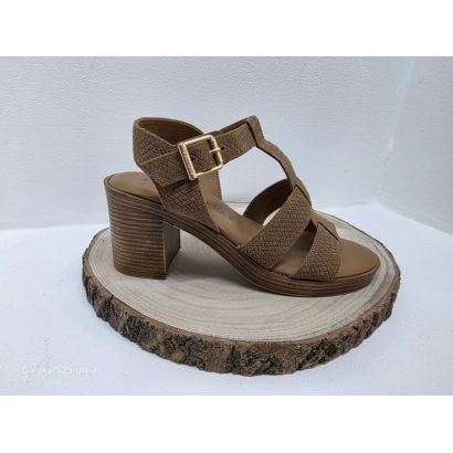 Nu-pieds a talon marron et une boucle Tamaris