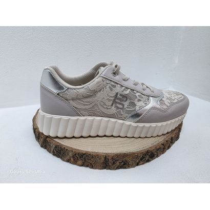 Basket plate semelle epaise grise et argentée avec dentelle Bugatti