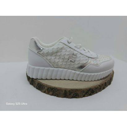 Basket plate semelle epaise blanche avec dentelle Bugatti