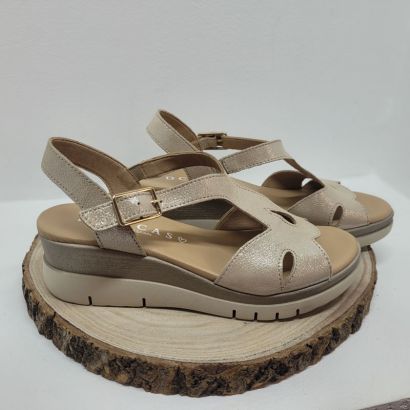 Nu-pieds beige compensé avec 4 paillettes et dentelle à l'avant Maison de l'espadrille