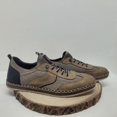 Basket plate taupe et noir avec lacets élastiques Rieker