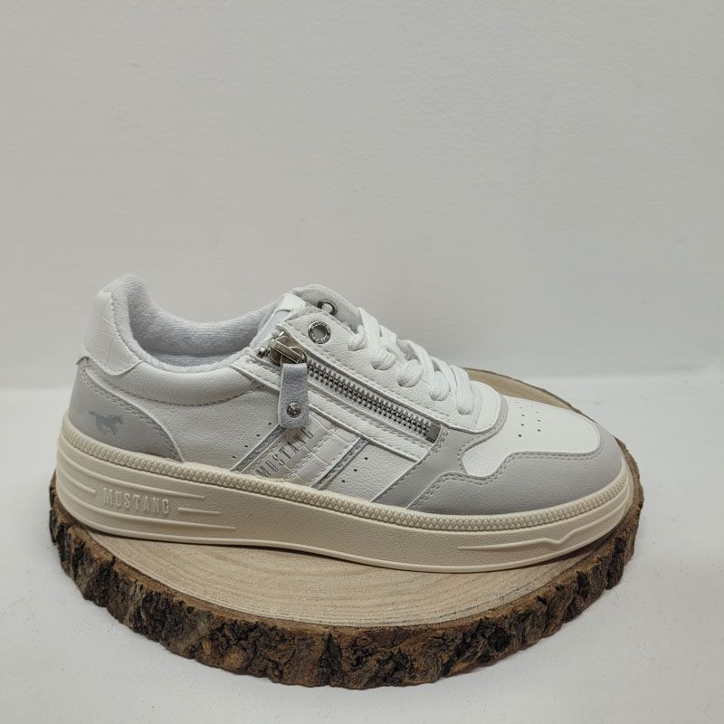 Basket plate blanche et argenté avec un zip 