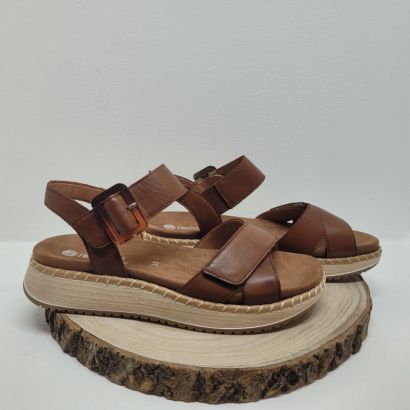 Nu - pied compensée marron deux velcros croisé avec boucle ambre semelle beige Remonte