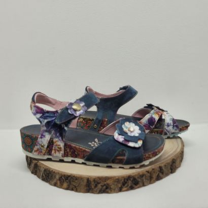 Nu-pieds plat bleu avec 2 velcros et 2 flots 