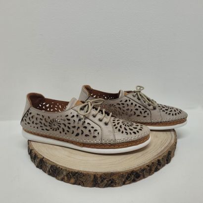 Basket plate beige perforés à lacetsArima 