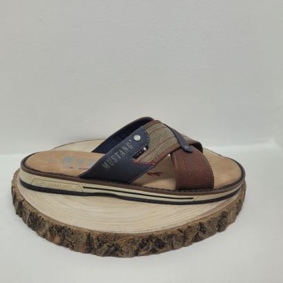 Sandale avec deux bandes marrons Mustang