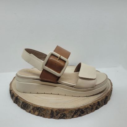 Nu-pieds plat marron et beige avec deux velcros Jana