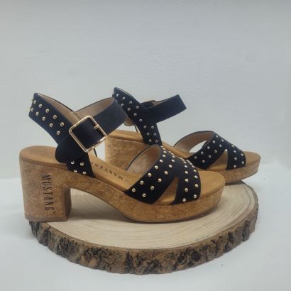 Nu-pieds a talon avec bandes et perles argenté Mustang