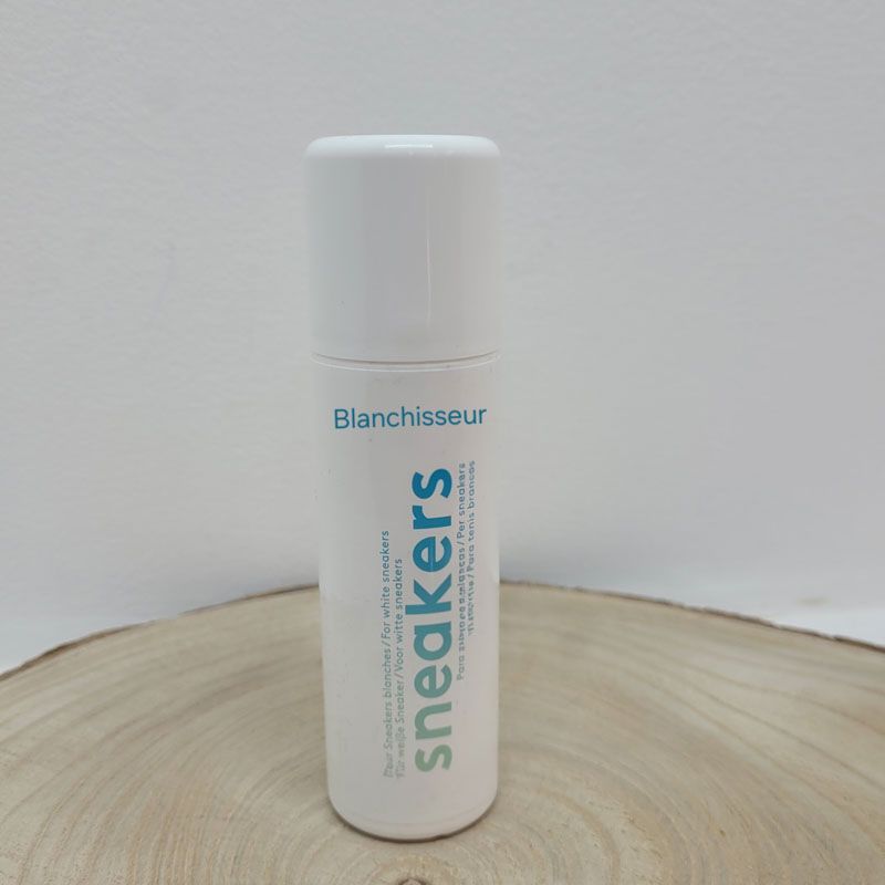 Produit blanchissant pour basket 
