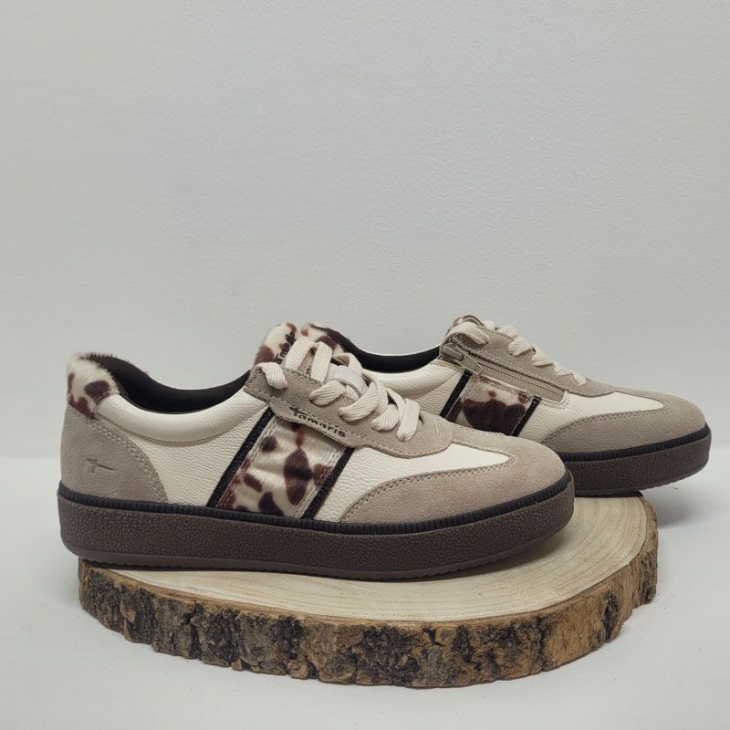 Basket beige et blanche semelle marron imprimé marron sur le côté et renfort Jana 