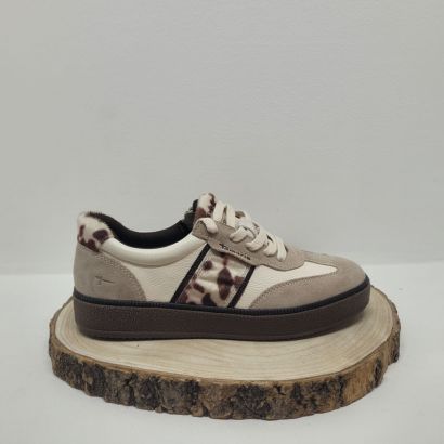 Basket beige et blanche semelle marron imprimé marron sur le côté et renfort Jana 