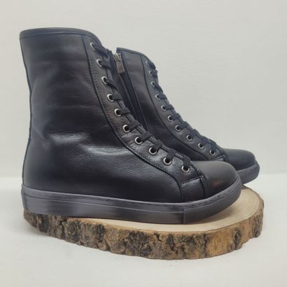 Bottine haute cuir noir lacet gris semelle épaisse Andrea Conti 