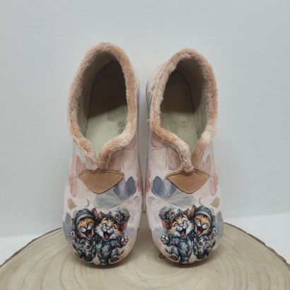 Chausson beige chat avec ouverture et 2 chats rigolos Maison de l'espadrille 