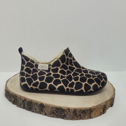 Chausson montant avec motif girafe fourré Maison de l'espadrille 