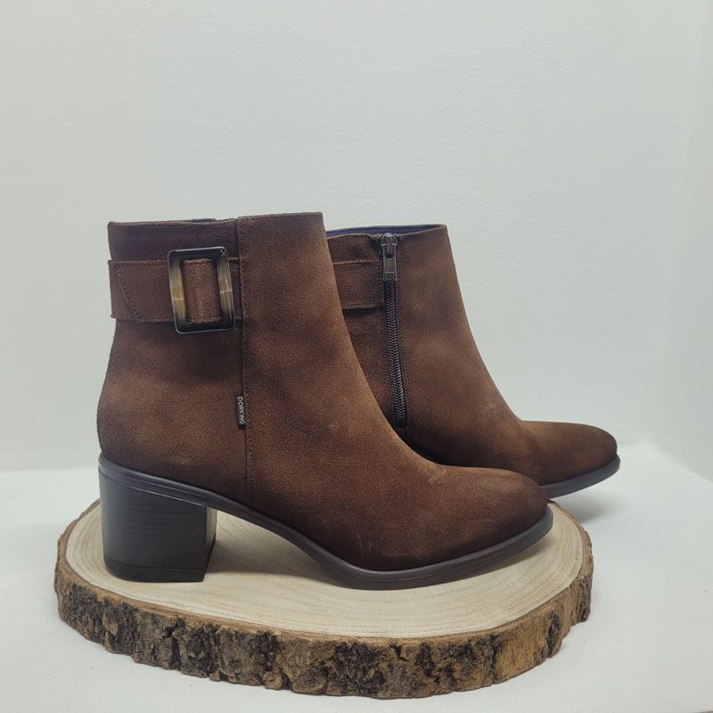Bottine camel talon décroché boucle fantaisie carrée or et zip Dorking 