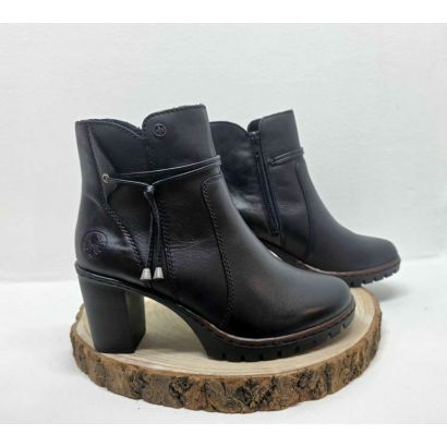 Bottine à talon haut Noir avec zip et decor cordelettes sur le côté Rieker