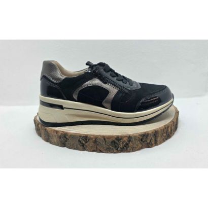 Basket noir compensée semelle beige zip fantaisie doré et nubuck noir sur le coté Caprice