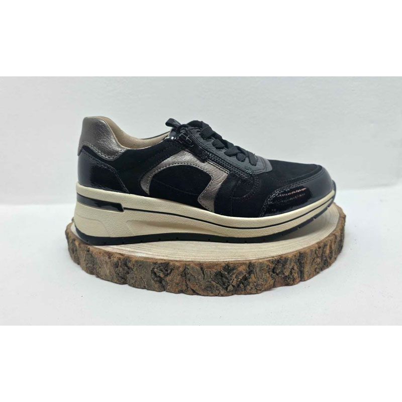 Basket noir compensée semelle beige zip fantaisie doré et nubuck noir sur le coté Caprice