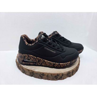 Basket compensé noir coeur doré Skechers 